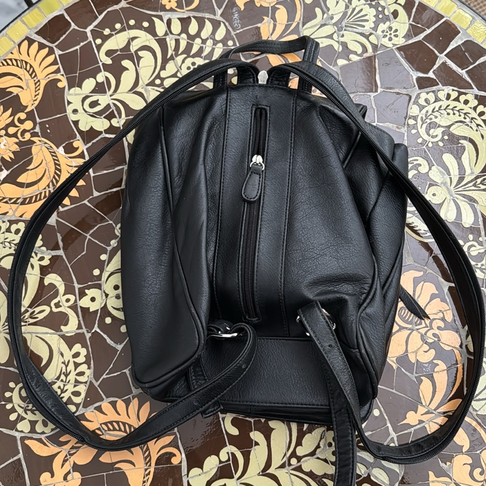 AURIELLE BLACK LEATHER BACKPACK - Picture 2 of 9